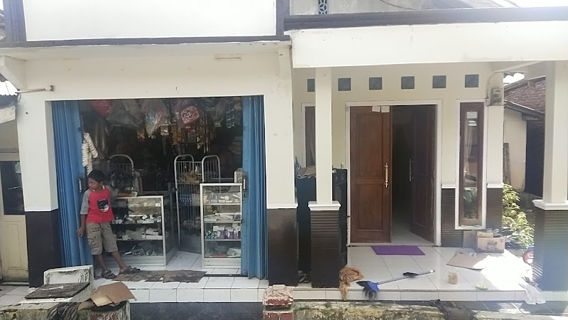 Ritme Belanja Cilacap yang Tak Pernah Berhenti: Toko Karomah Menyambut Setiap Hari