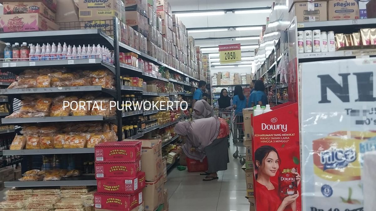 Toko Karomah: Tempat Belanja Favorit Warga Cilacap yang Tak Pernah Kehabisan Ide